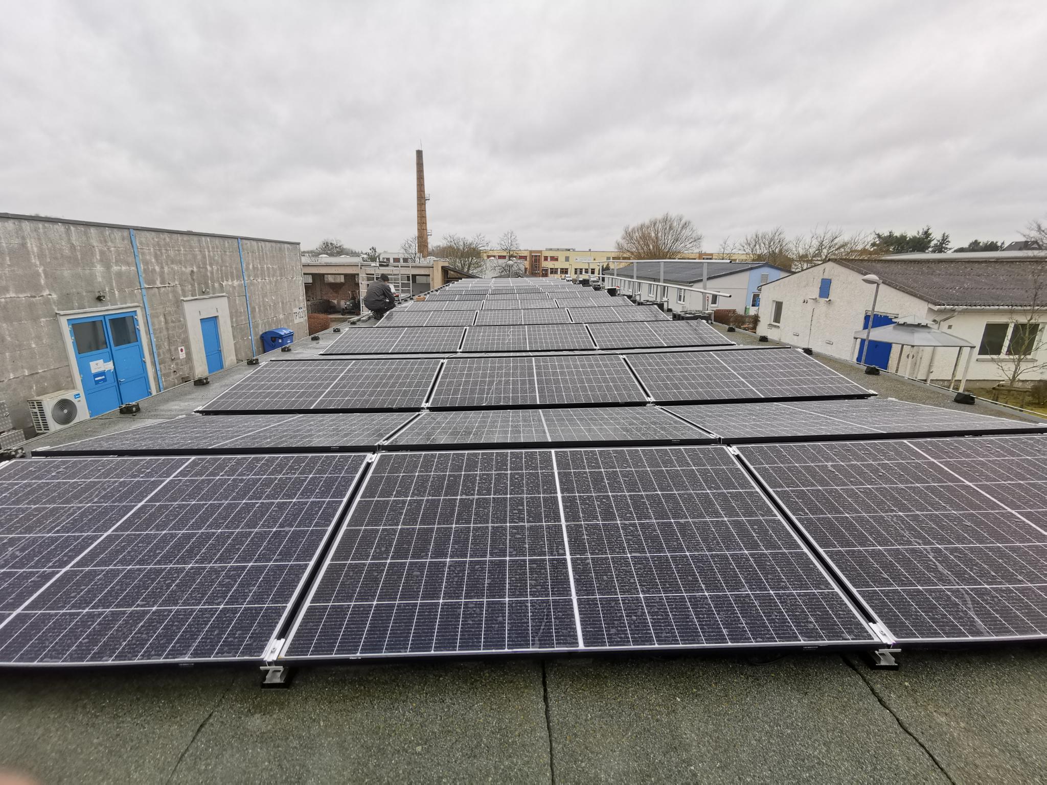 Bitumenflachdach mit OstWest-Ausrichtung